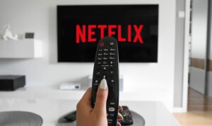 tv-5571609_640